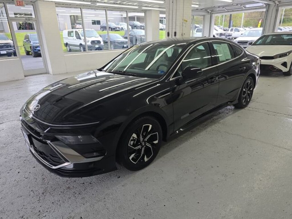 Used 2025 Hyundai Sonata SEL Sedan
