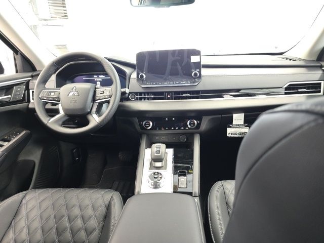 2024 Mitsubishi Outlander SEL - Photo 14