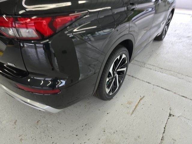 2024 Mitsubishi Outlander SEL - Photo 13