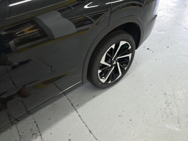 2024 Mitsubishi Outlander SEL - Photo 6