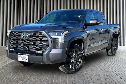 2023 Toyota Tundra Platinum Crew Max 4WD Leather ***13,000 miles*** Truck CrewMax