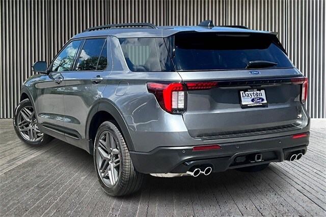 2025 Ford Explorer ST photo 3