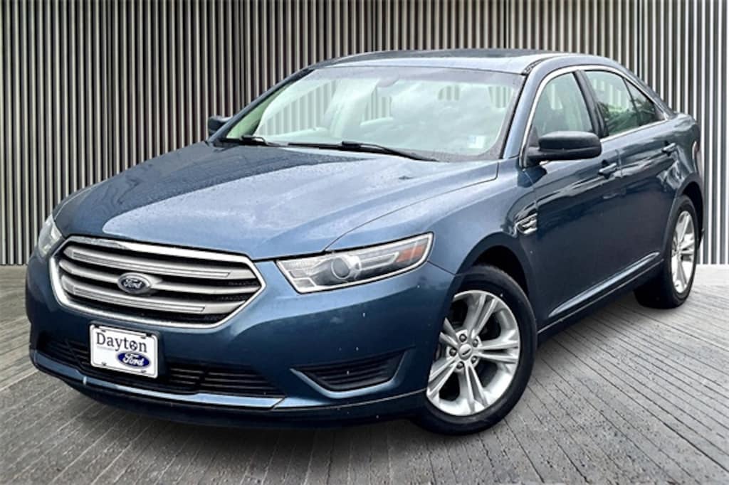 Used 2018 Ford Taurus SE ***20,000 miles*** Sedan