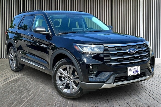2025 Ford Explorer photo 2