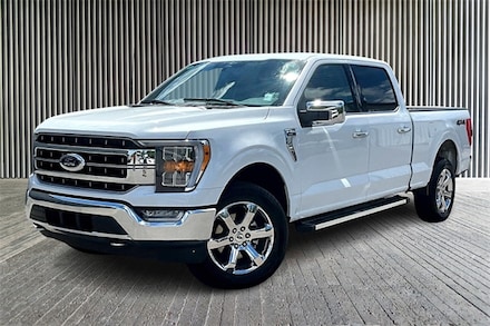 2023 Ford F-150 Lariat Crew Cab 4WD Truck SuperCrew Cab