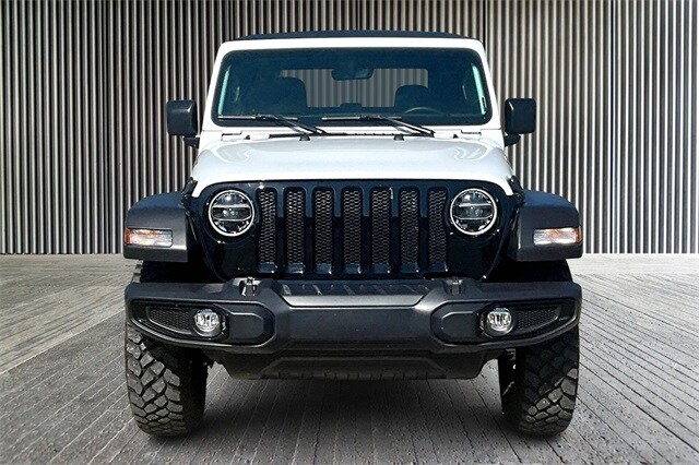 2022 Jeep Wrangler Willys photo 3