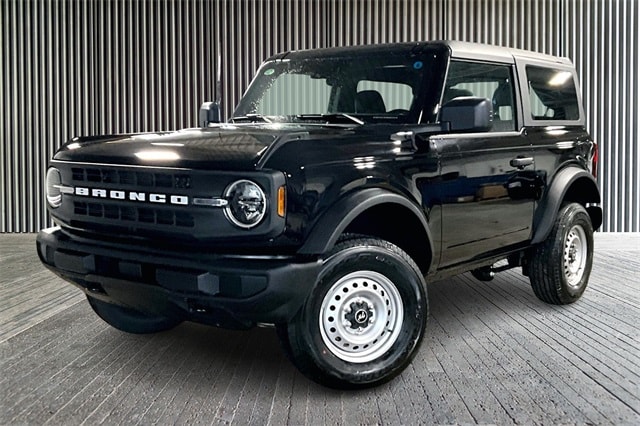 2025 Ford Bronco 2-Door Base's photo
