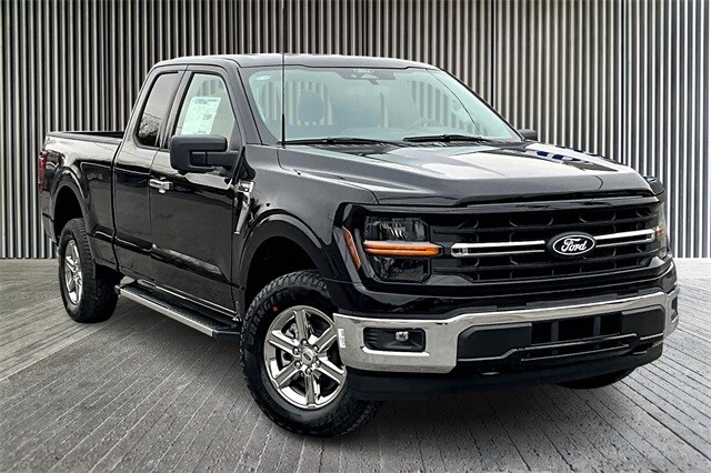2024 Ford F-150 XLT photo 2