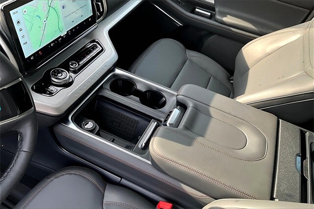 2025 Ford Expedition MAX Active - Photo 8