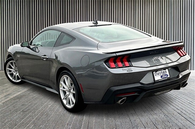 2025 Ford Mustang GT Premium photo 3
