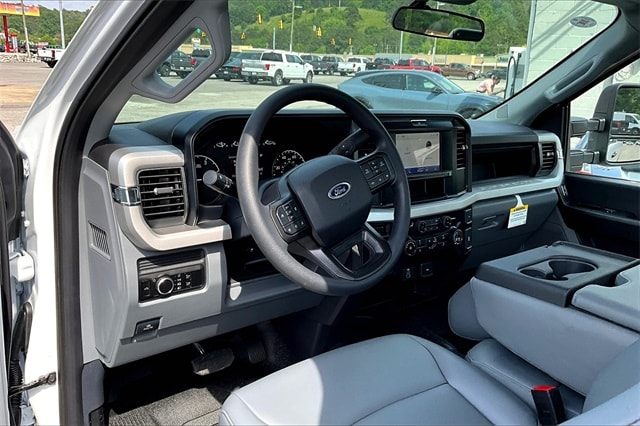 2025 Ford F-250 Super Duty XL - Photo 6