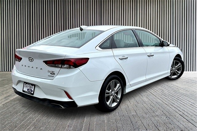 2018 Hyundai Sonata Limited photo 2