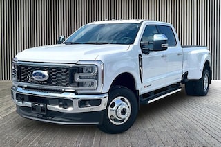 2026 Ford F-350 Lariat DRW Truck Crew Cab