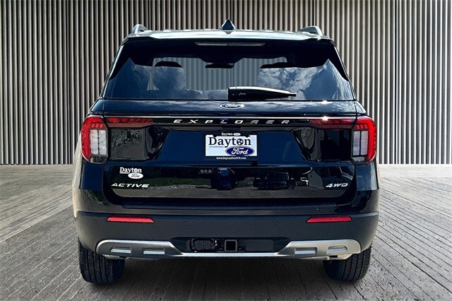 2025 Ford Explorer photo 4