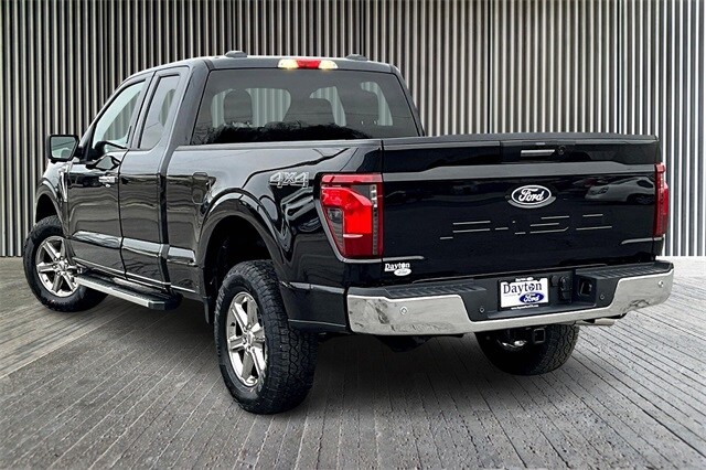 2024 Ford F-150 XLT photo 3