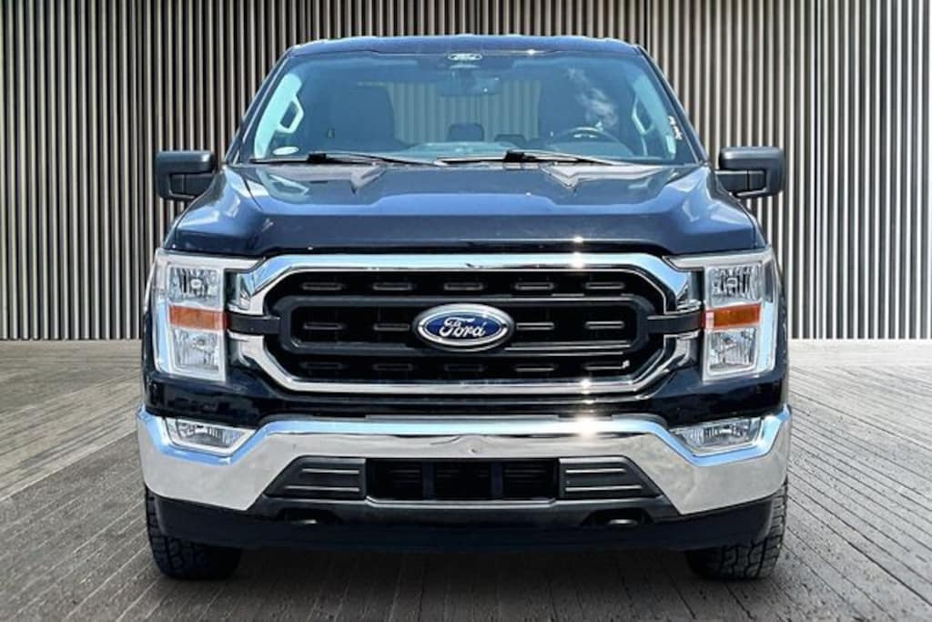 Used 2022 Ford F-150 XLT Truck SuperCrew Cab