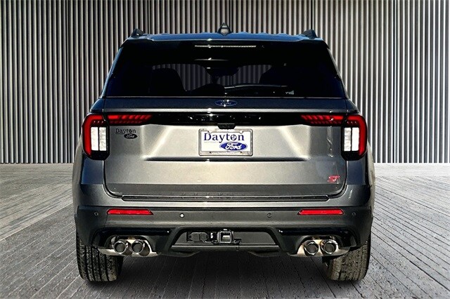 2025 Ford Explorer ST photo 4