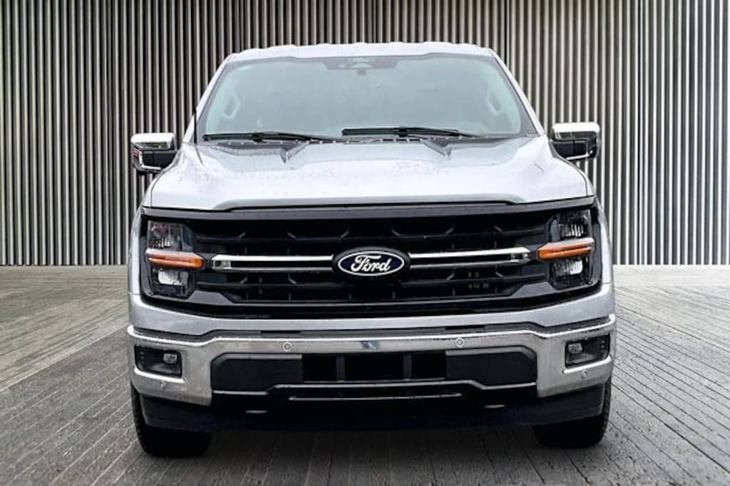 Used 2025 Ford F-150 XLT Crew Cab 4WD Truck SuperCrew Cab