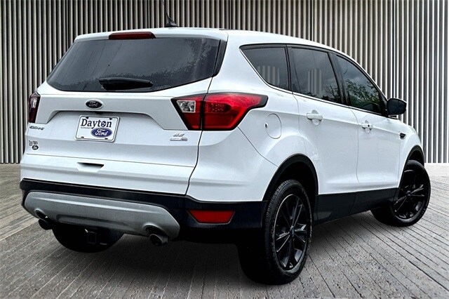 Used 2019 Ford Escape SE with VIN 1FMCU9GDXKUC06660 for sale in Dayton, TN