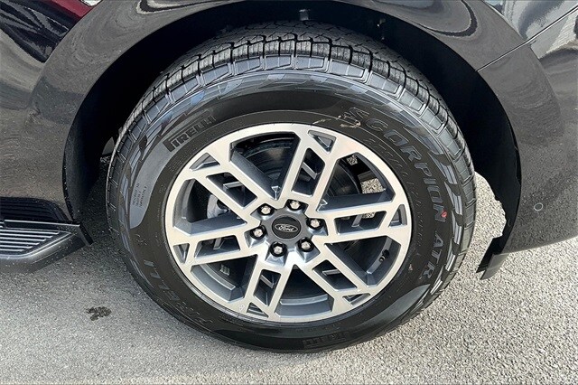 2025 Ford Expedition MAX Active - Photo 12
