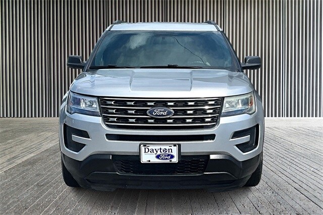 2017 Ford Explorer Base photo 2