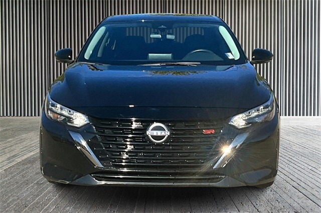 2024 Nissan Sentra SR photo 3