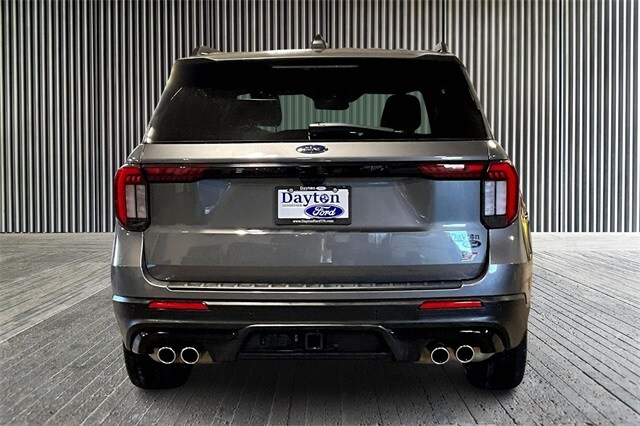 2025 Ford Explorer ST photo 3