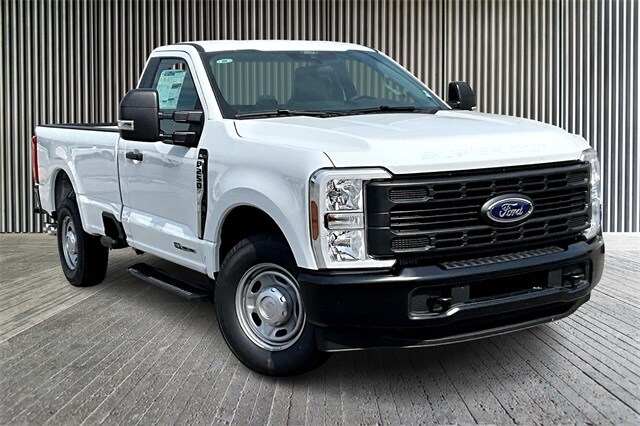 2025 Ford F-250 XL photo 2