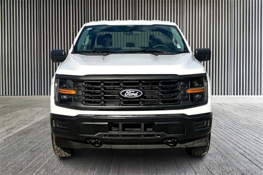 Used 2024 Ford F-150 XL Crew Cab 4WD Locking Axle 36 Gallon Fuel Tank Truck SuperCrew Cab