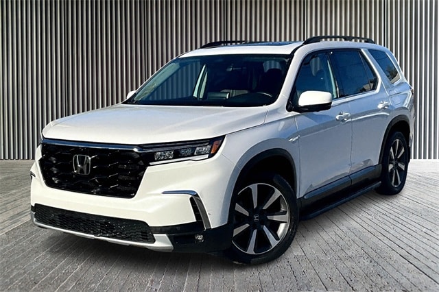 2023 Honda Pilot Elite's photo