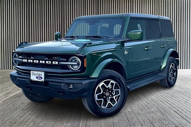2025 Ford Bronco Outer Banks's photo