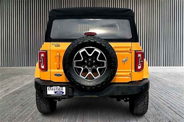 2022 Ford Bronco Outer Banks photo 3