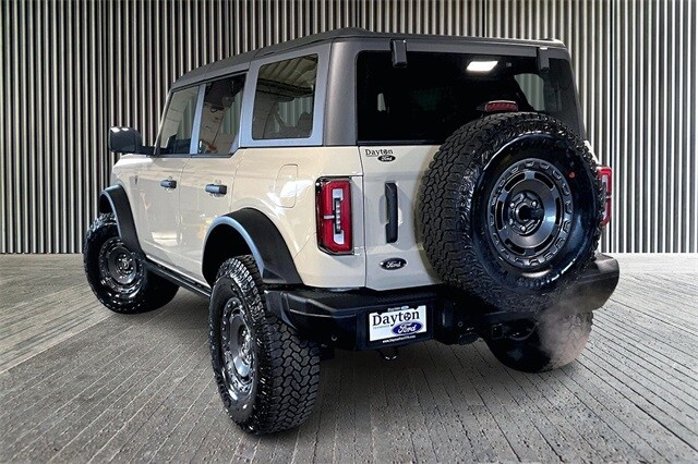 2025 Ford Bronco Badlands photo 2