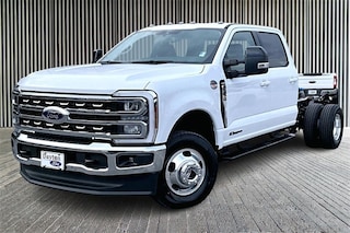 2026 Ford F-350 Chassis Lariat DRW 4WD Crew Cab & Chassis Truck Crew Cab