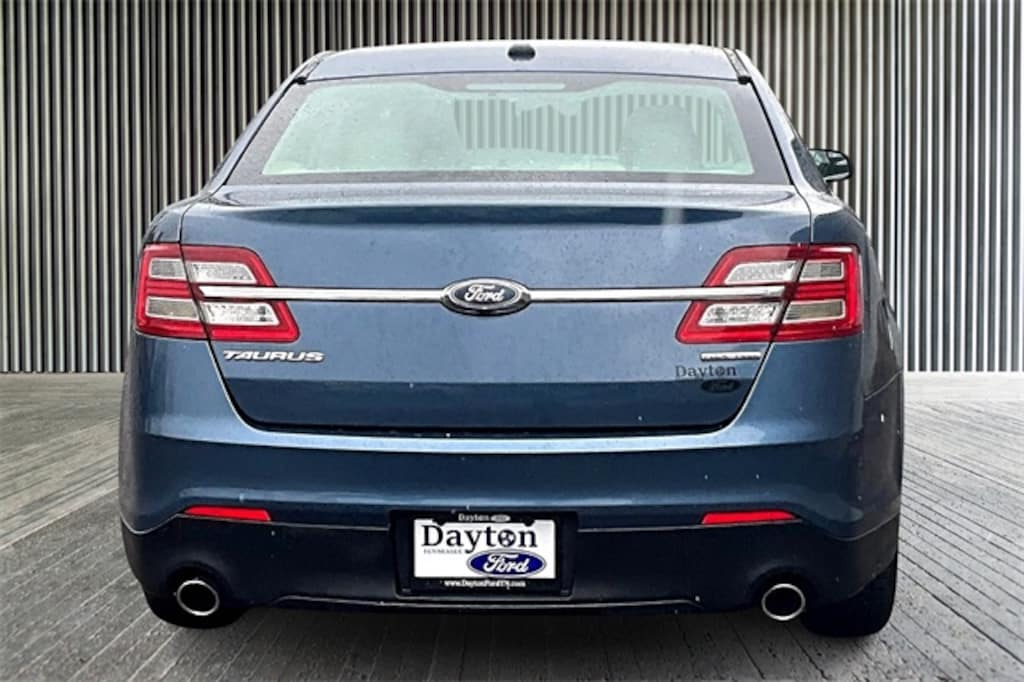 Used 2018 Ford Taurus SE ***20,000 miles*** Sedan