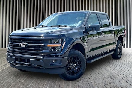 2025 Ford F-150 XLT Crew Cab 4WD Truck SuperCrew Cab