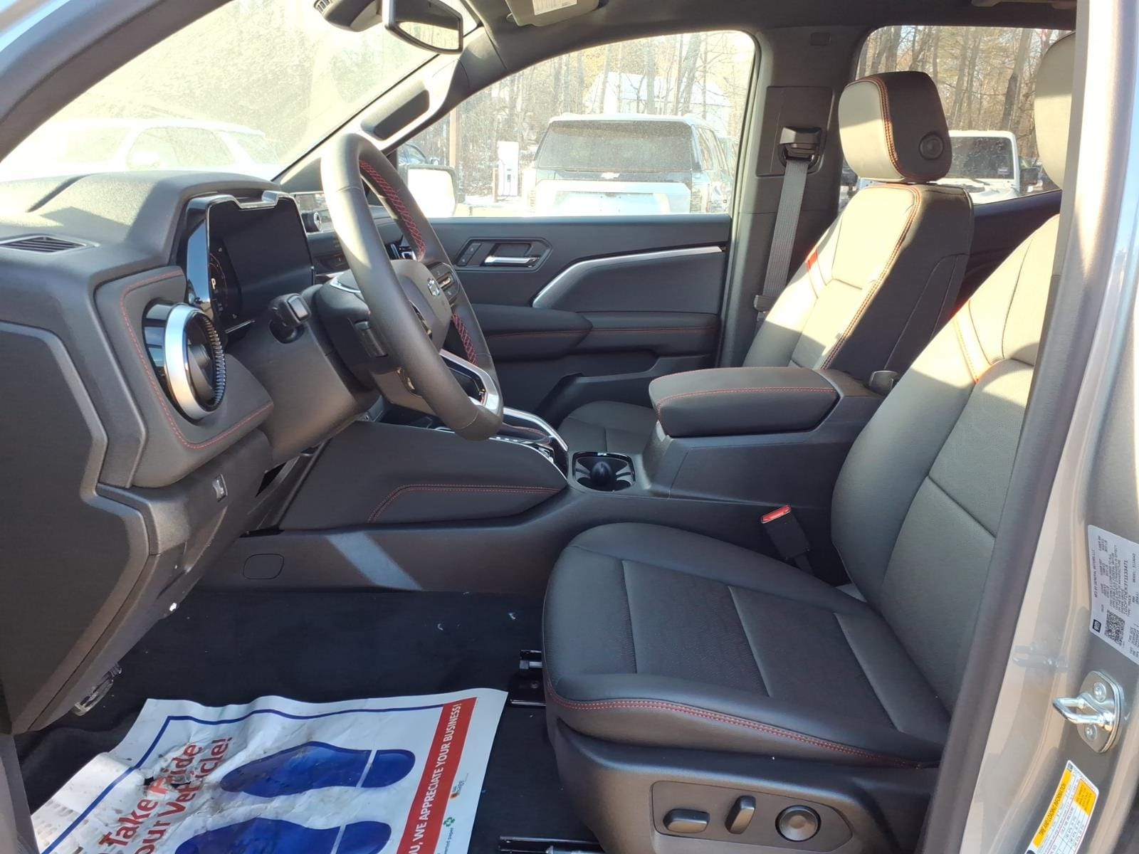 2026 Chevrolet Colorado Z71 - Photo 8