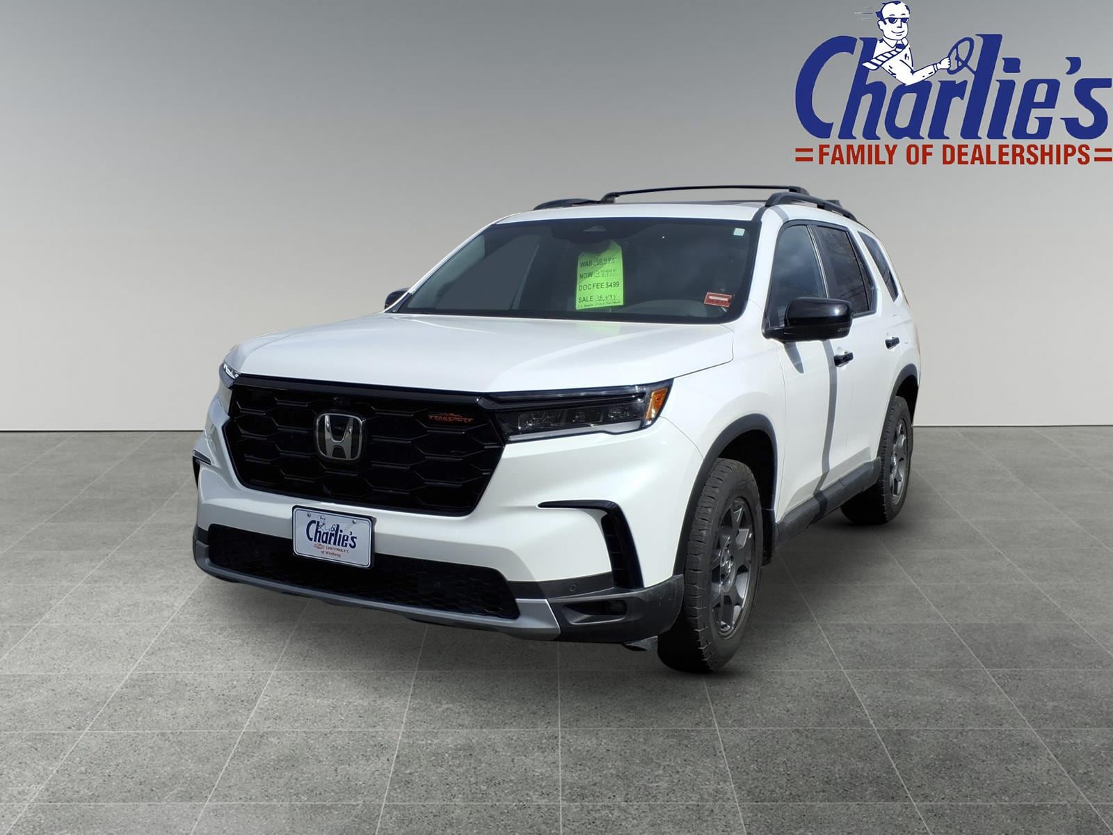 White 2023 Honda Pilot TrailSport AWD SUV / Crossover All-Wheel Drive Automatic