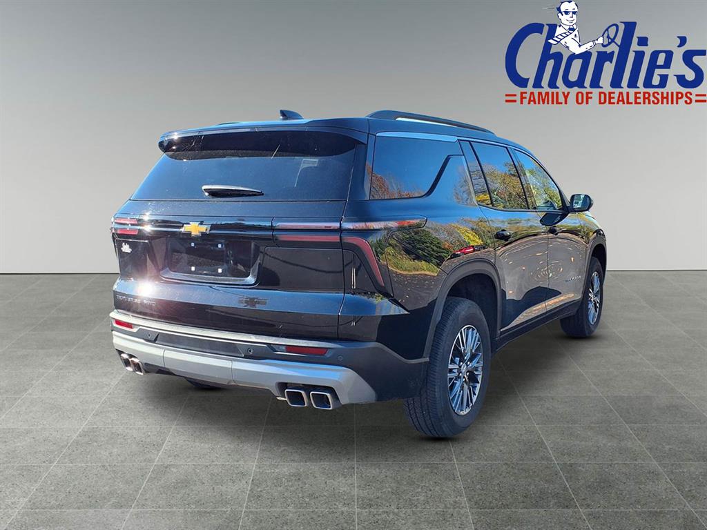 2025 Chevrolet Traverse photo 3