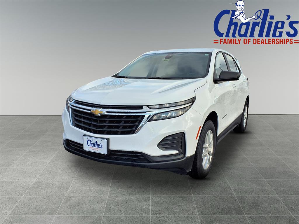 2022 Chevrolet Equinox LS's photo