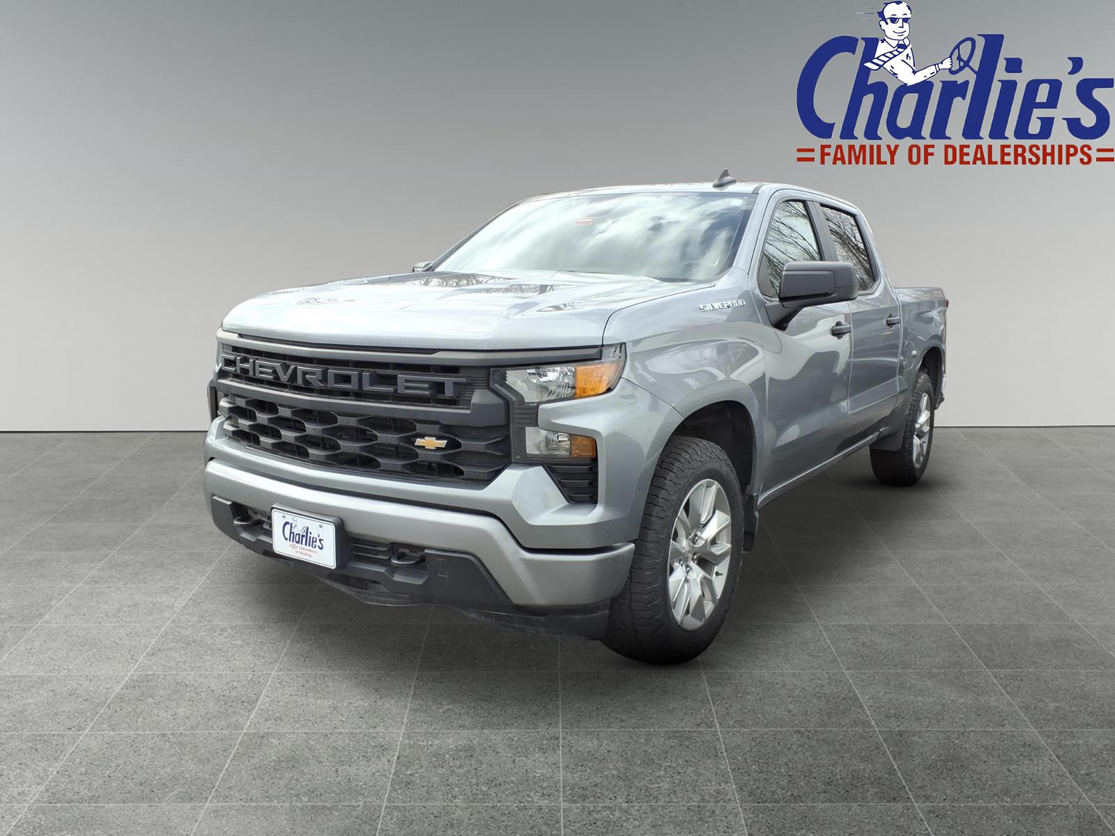 2023 Chevrolet Silverado 1500 Custom 4X4 Crew Cab Short Box's photo