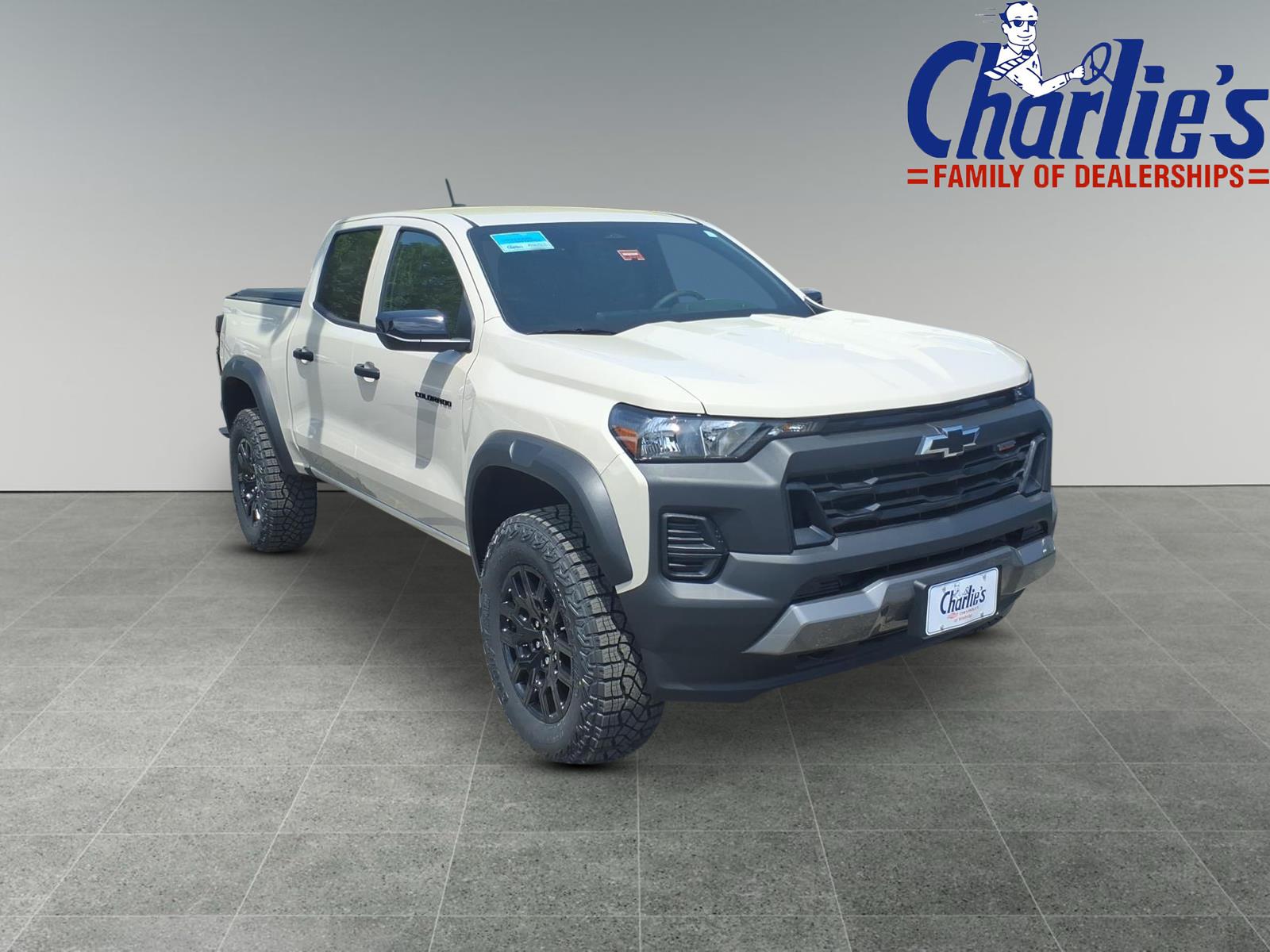 2026 Chevrolet Colorado Trail Boss - Photo 3