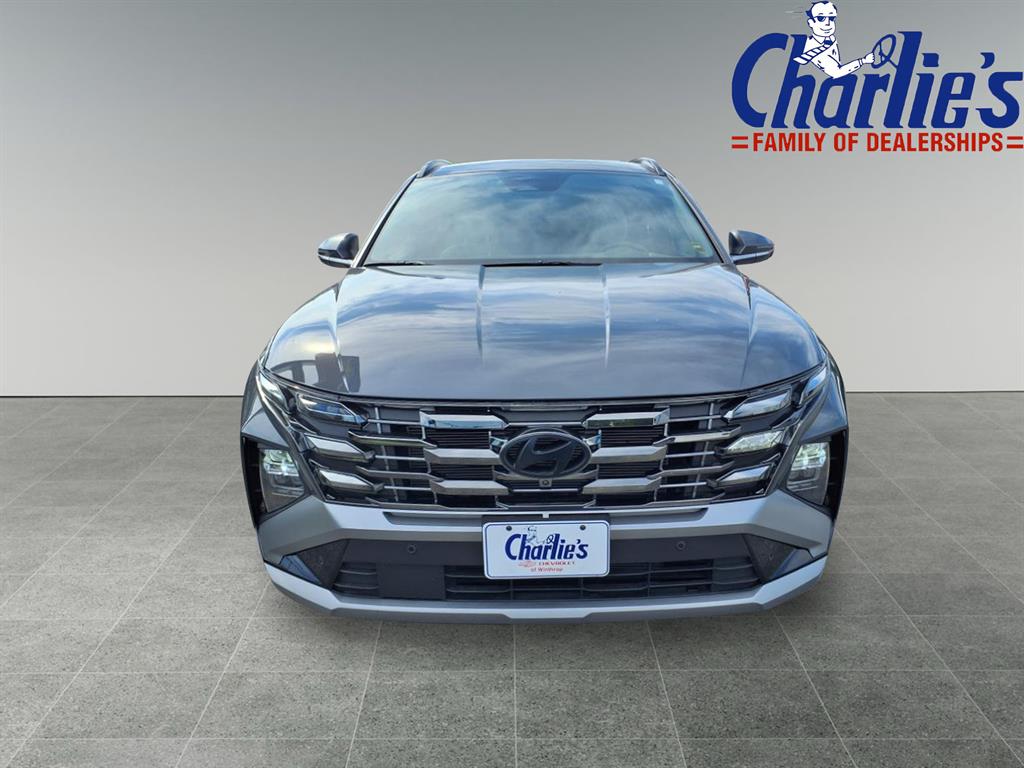 2025 Hyundai Tucson Limited photo 2