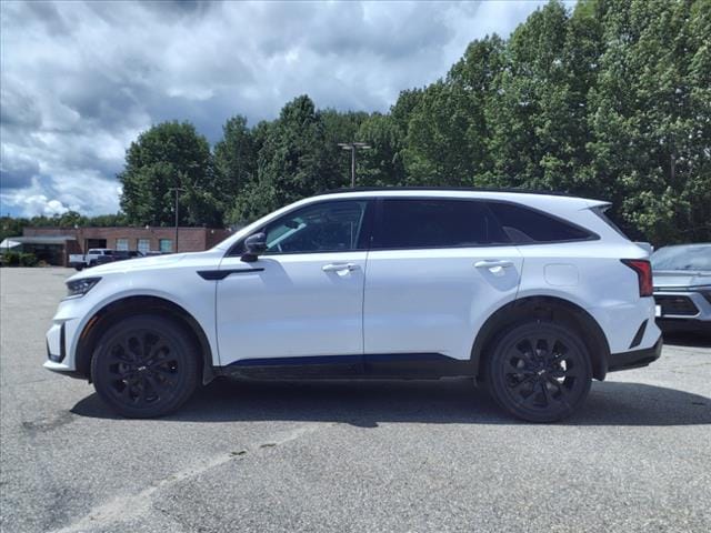 Used 2021 Kia Sorento SX with VIN 5XYRKDLF7MG050550 for sale in Winthrop, ME