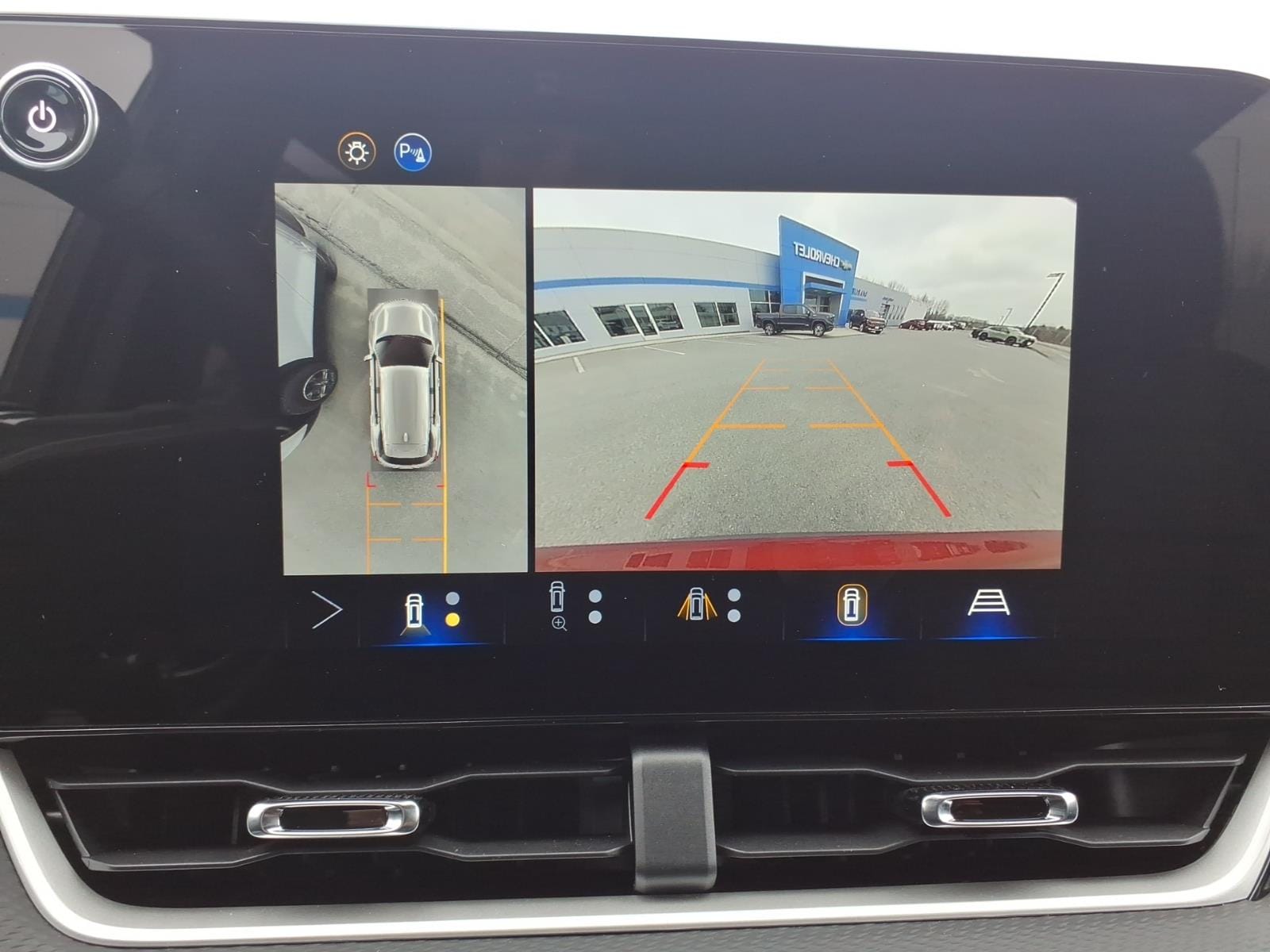 2026 Chevrolet Equinox LT - Photo 10