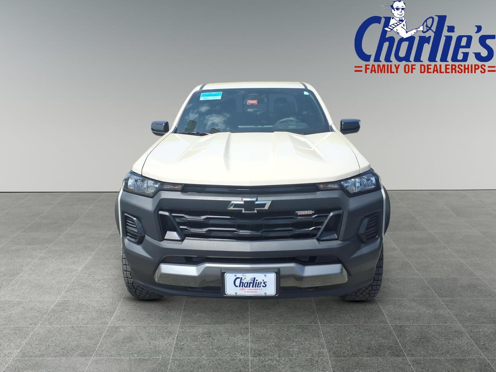 2026 Chevrolet Colorado Trail Boss - Photo 2