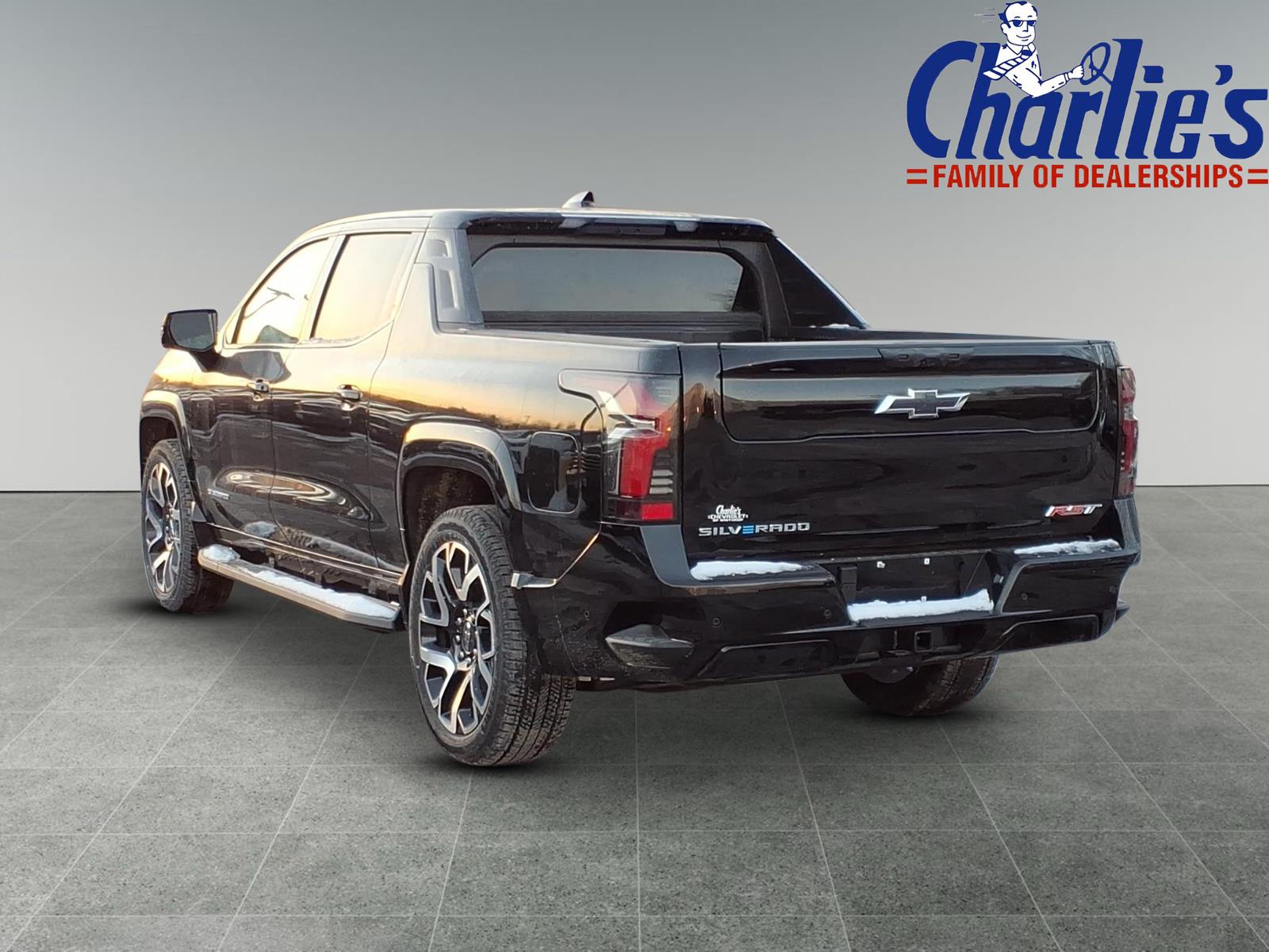 2025 Chevrolet Silverado EV RST - Photo 6