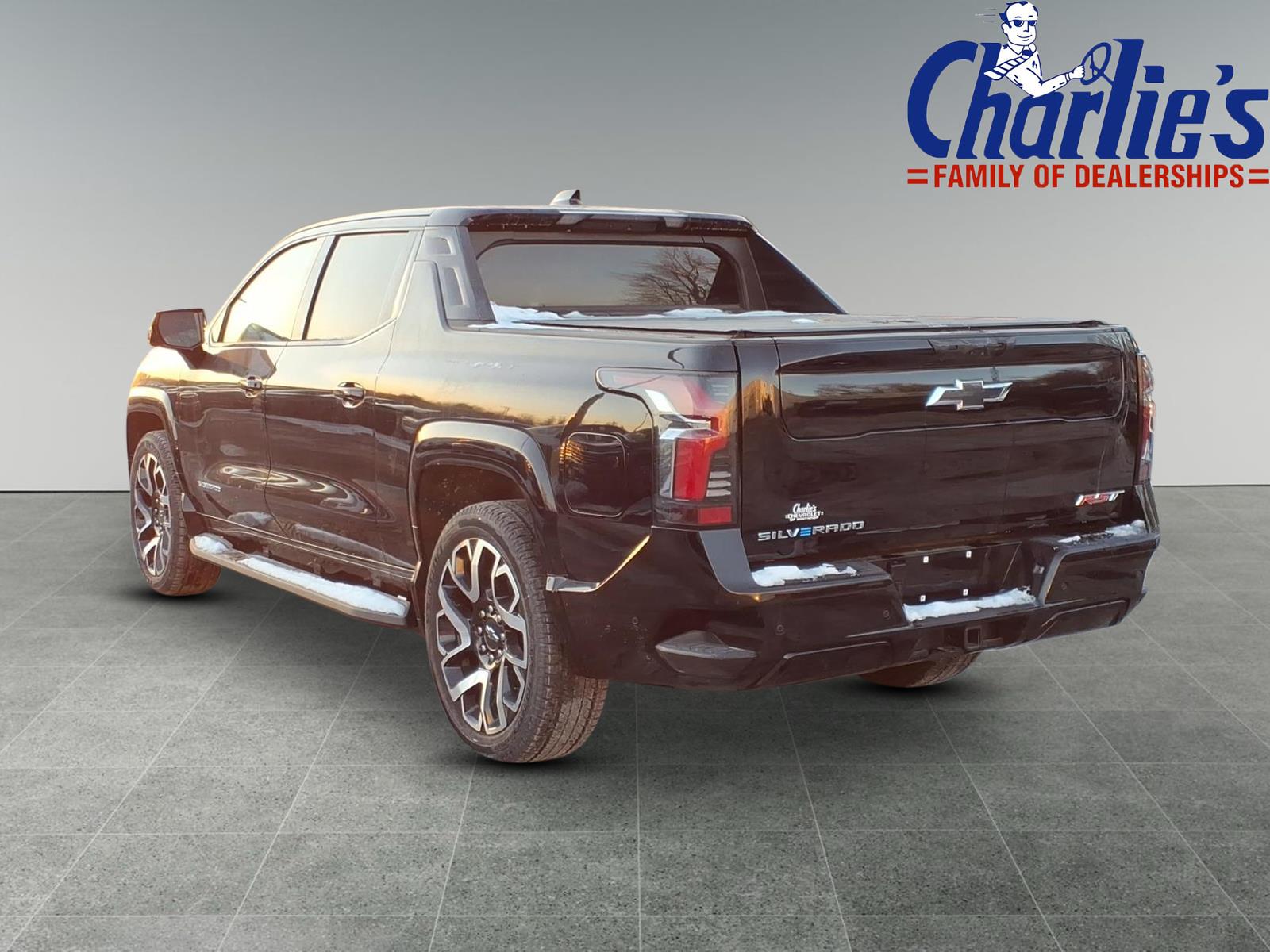 2024 Chevrolet Silverado EV RST - Photo 6