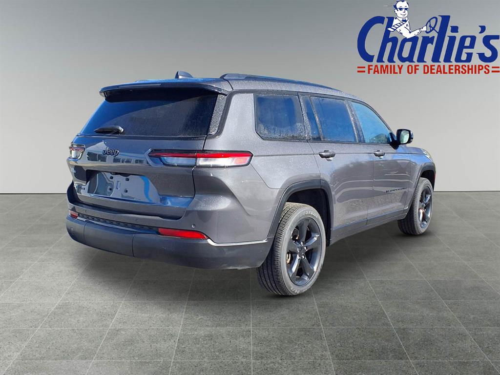 2023 Jeep Grand Cherokee Altitude photo 3