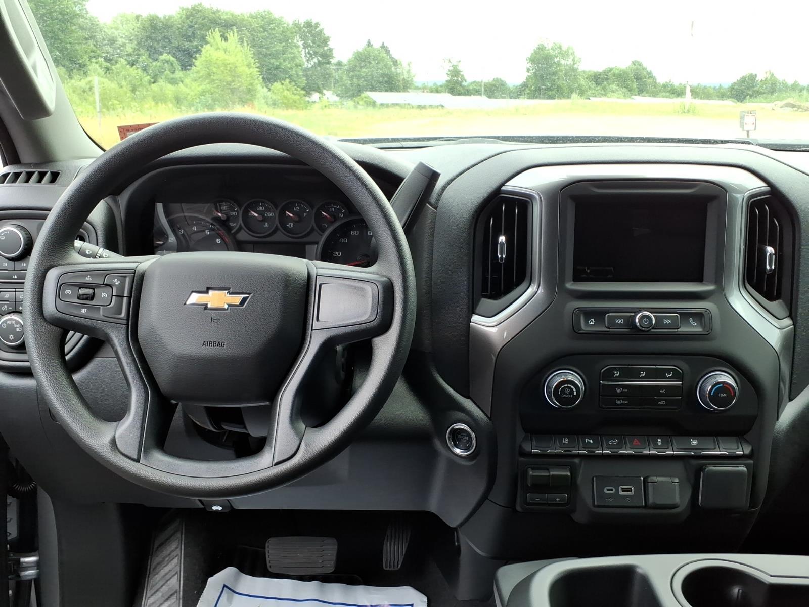 2026 Chevrolet Silverado 2500 HD Custom - Photo 8